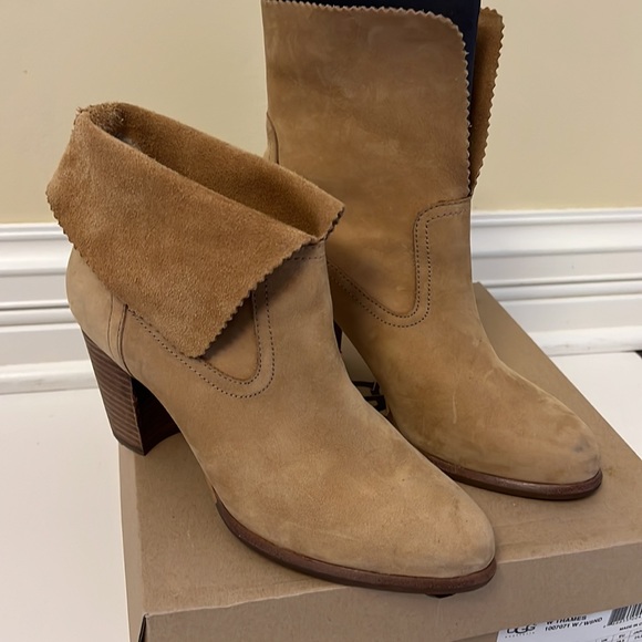 Ugh,soft suede booties - Picture 2 of 5